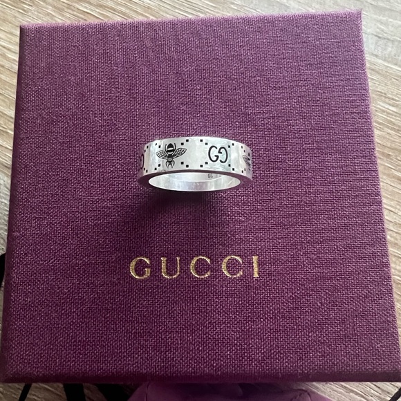 Authentic Gucci Ring - Picture 1 of 4